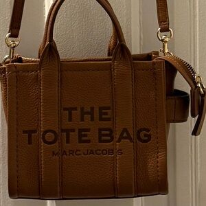 Used.  Great Condition Marc Jacobs. Small tote bag.